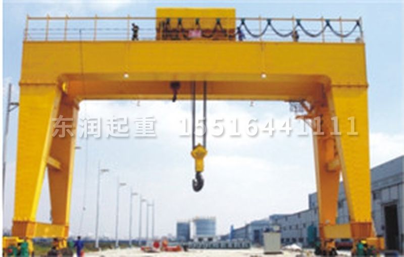 雙梁A型吊鉤門式起重機